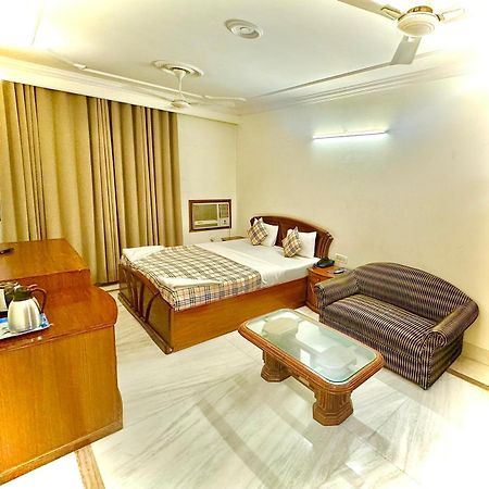 Hotel Pablas International, New Delhi, Near Metro Екстериор снимка