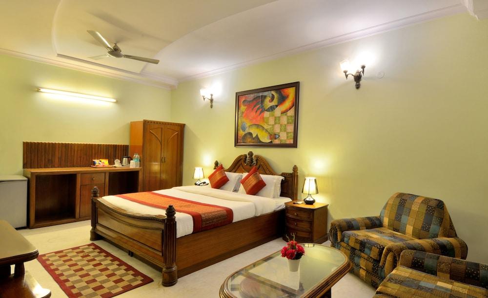 Hotel Pablas International, New Delhi, Near Metro Екстериор снимка