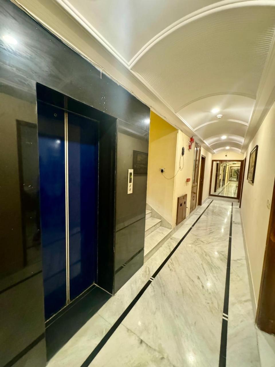 Hotel Pablas International, New Delhi, Near Metro Екстериор снимка