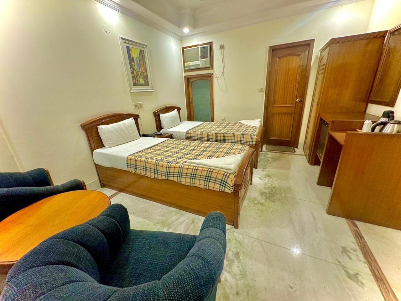 Hotel Pablas International, New Delhi, Near Metro Екстериор снимка