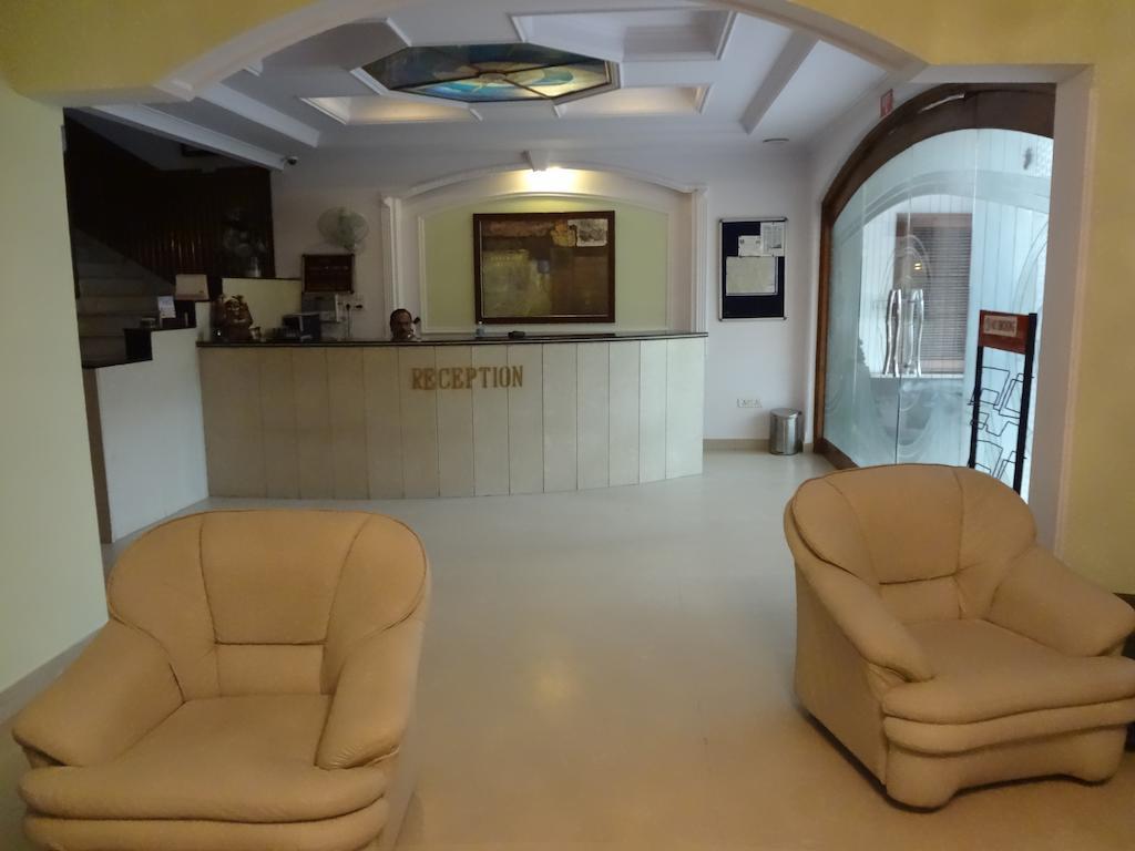 Hotel Pablas International, New Delhi, Near Metro Екстериор снимка
