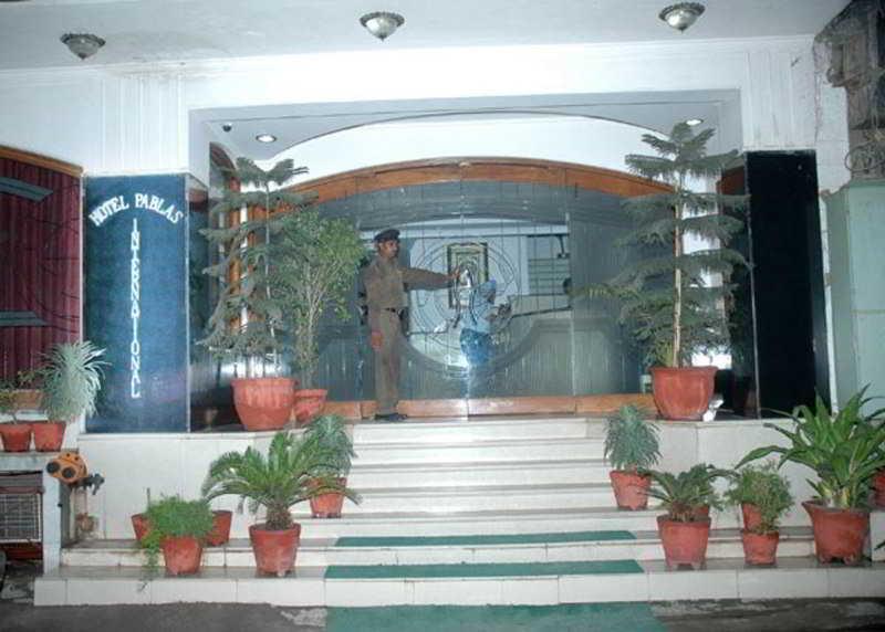 Hotel Pablas International, New Delhi, Near Metro Екстериор снимка