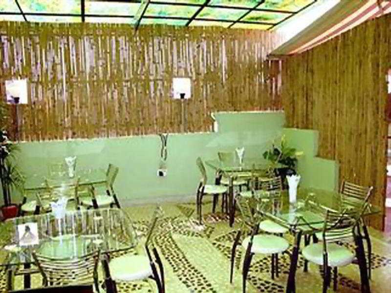 Hotel Pablas International, New Delhi, Near Metro Екстериор снимка