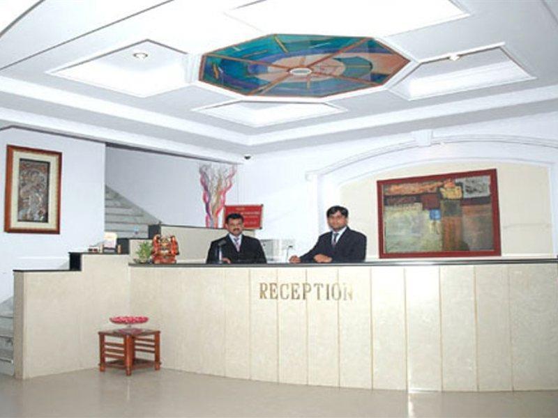 Hotel Pablas International, New Delhi, Near Metro Екстериор снимка