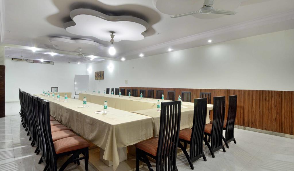 Hotel Pablas International, New Delhi, Near Metro Екстериор снимка