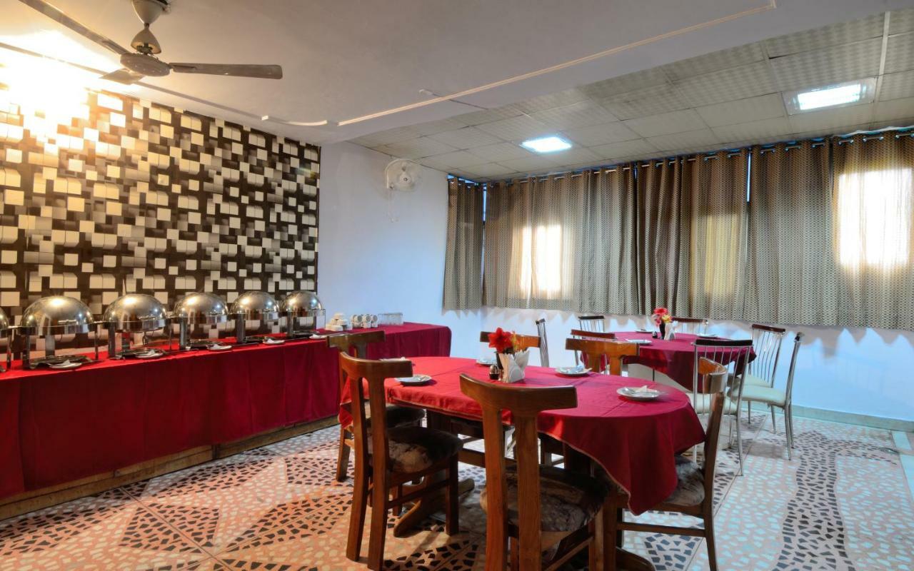 Hotel Pablas International, New Delhi, Near Metro Екстериор снимка