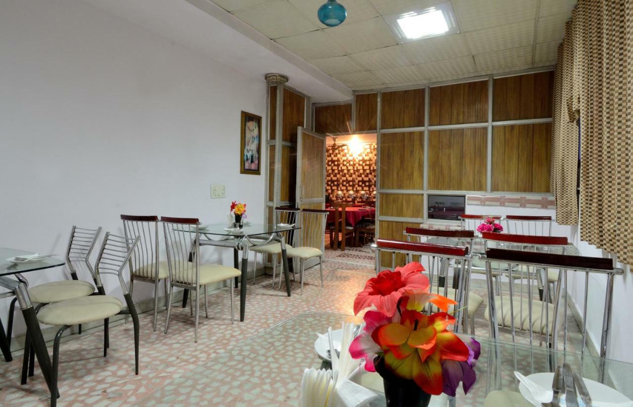 Hotel Pablas International, New Delhi, Near Metro Екстериор снимка