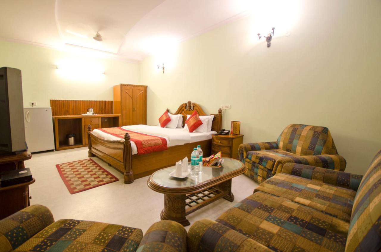 Hotel Pablas International, New Delhi, Near Metro Екстериор снимка